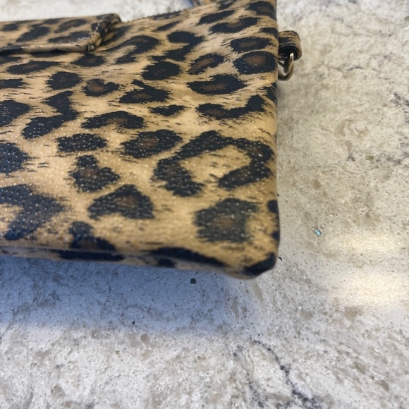 Animal Print‎ wristlet - Picture 4 of 7